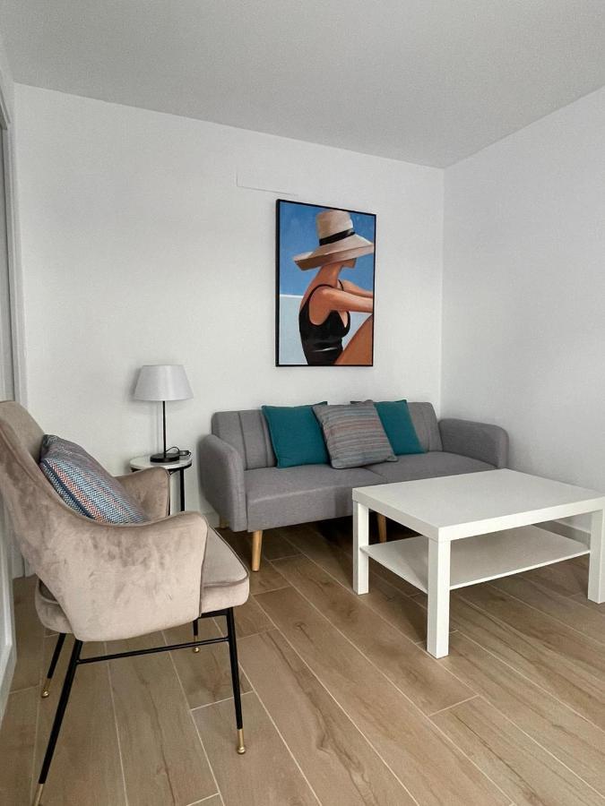 Apartamentos La Hormiga Deluxe Adra Esterno foto