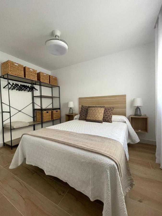 Apartamentos La Hormiga Deluxe Adra Esterno foto