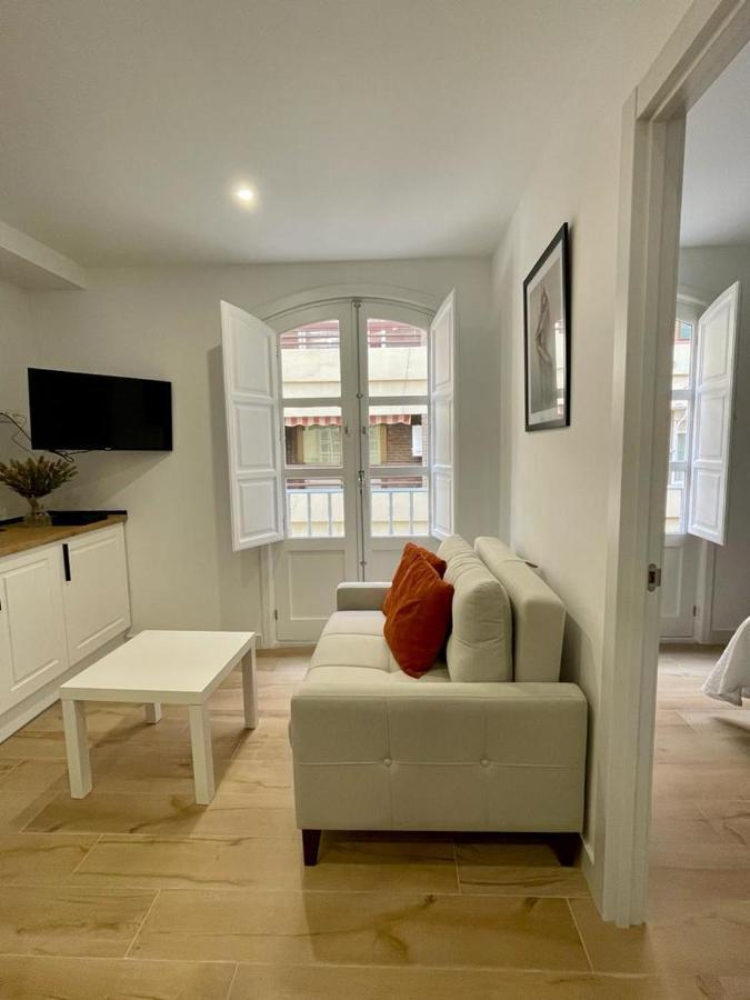 Apartamentos La Hormiga Deluxe Adra Esterno foto