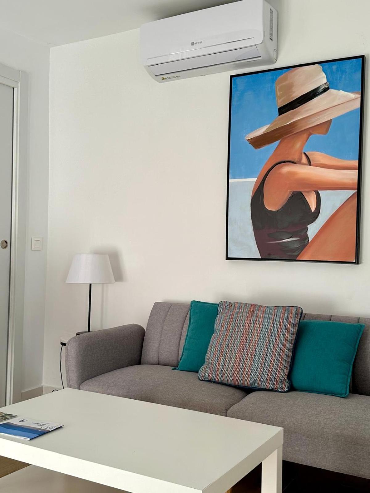 Apartamentos La Hormiga Deluxe Adra Esterno foto
