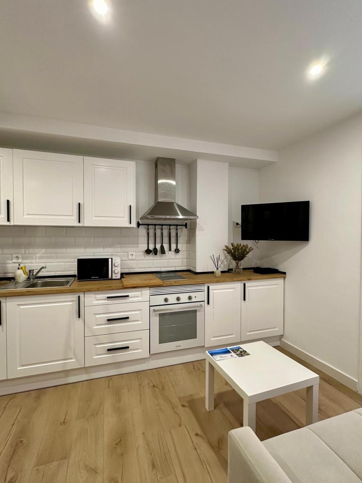 Apartamentos La Hormiga Deluxe Adra Esterno foto